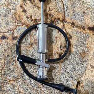 MICRO MATIC PARTY PUMP BEER KEG TAP HAND PUMP W LEVER HANDLE